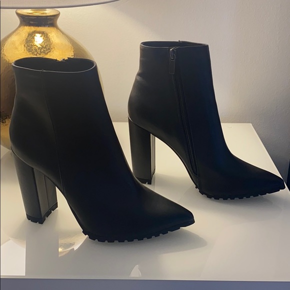 BNWT Signal black booties 🖤 - Picture 6 of 6